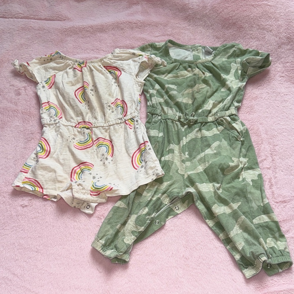 Girls Romper Set** Bundle 5+ items and name your offer!!! 💖💞
